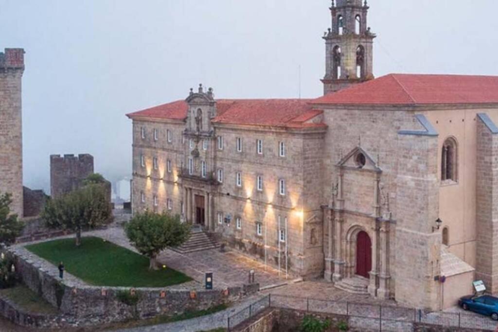 Appartamento Luminoso Loft Monforte De Lemos Esterno foto