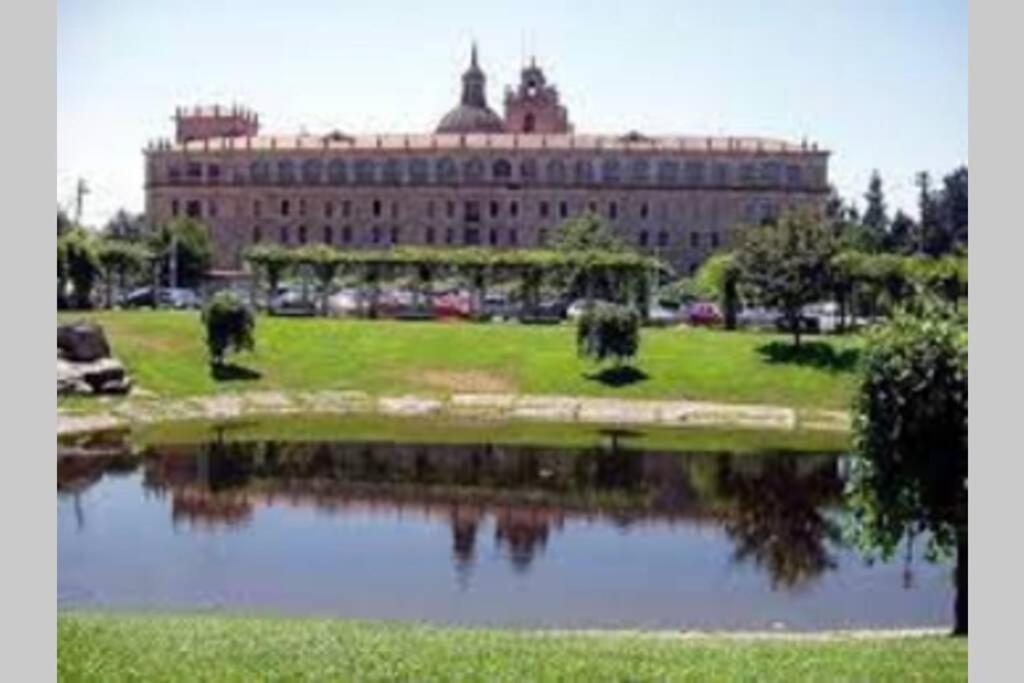 Appartamento Luminoso Loft Monforte De Lemos Esterno foto